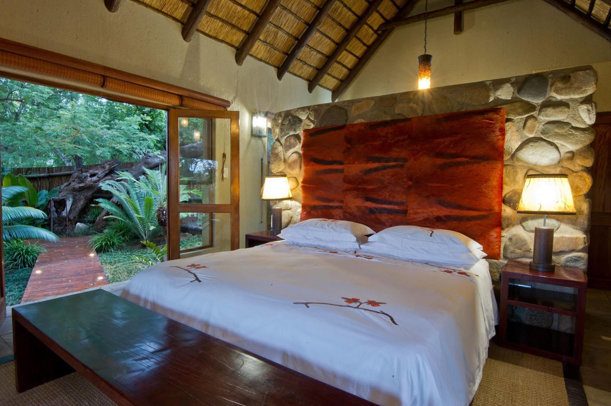 Indlovu River Lodge Karongwe Game Reserve Exterior foto